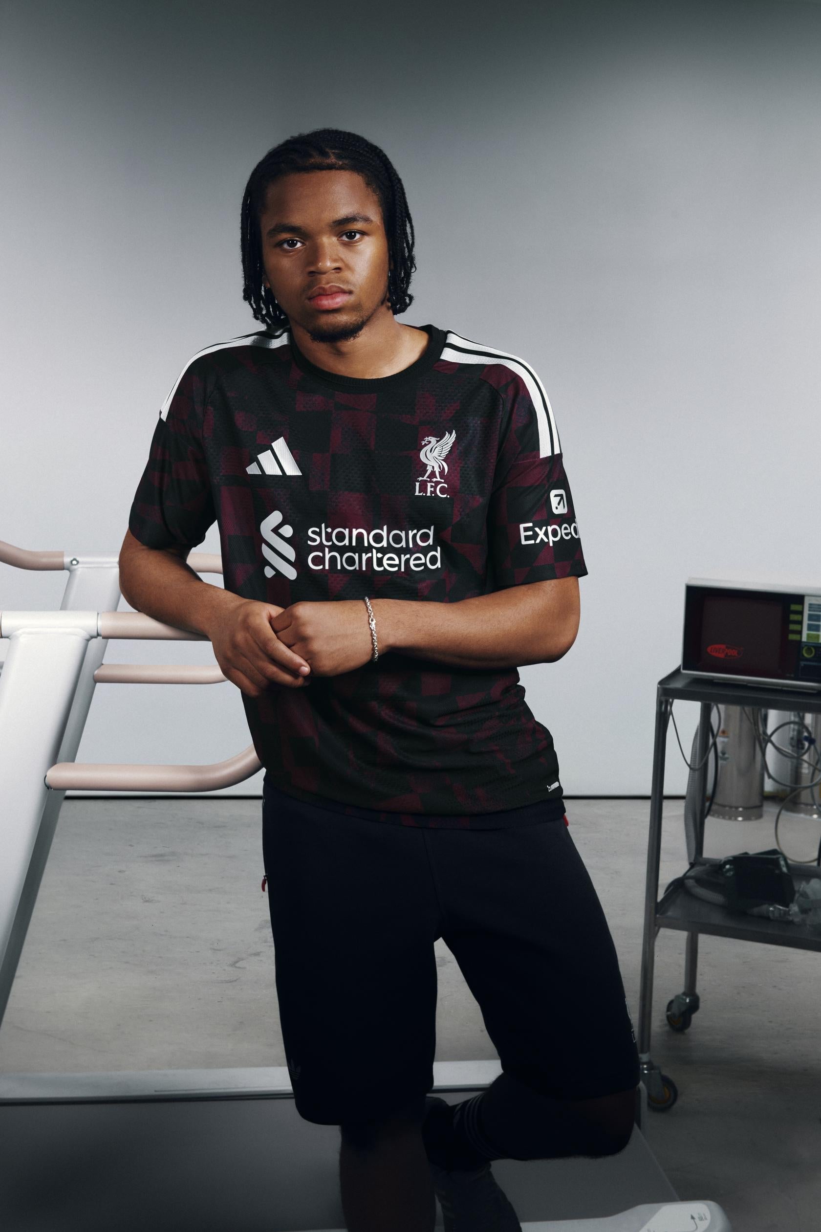 LFC 26/27 Third Kit